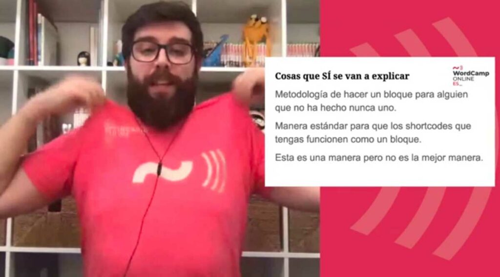 Adrián cobo mostrando su camiseta de WordCamp España Online